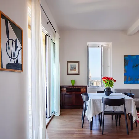 Collection Marsamxett Views *