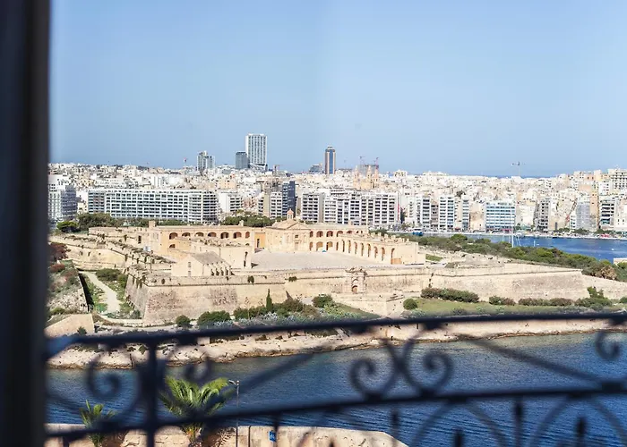 Collection Marsamxett Views * Valletta